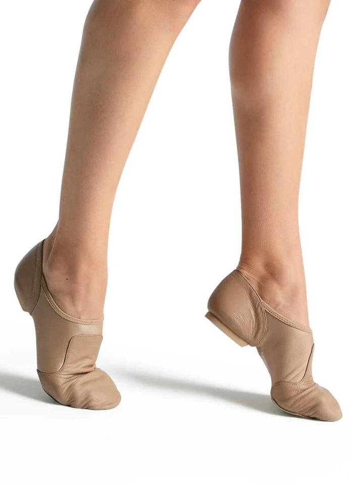 Jazz Glove Jazz Shoe Caramel lifestyle view