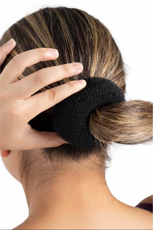 Regular Bun Builder black lifestyle view