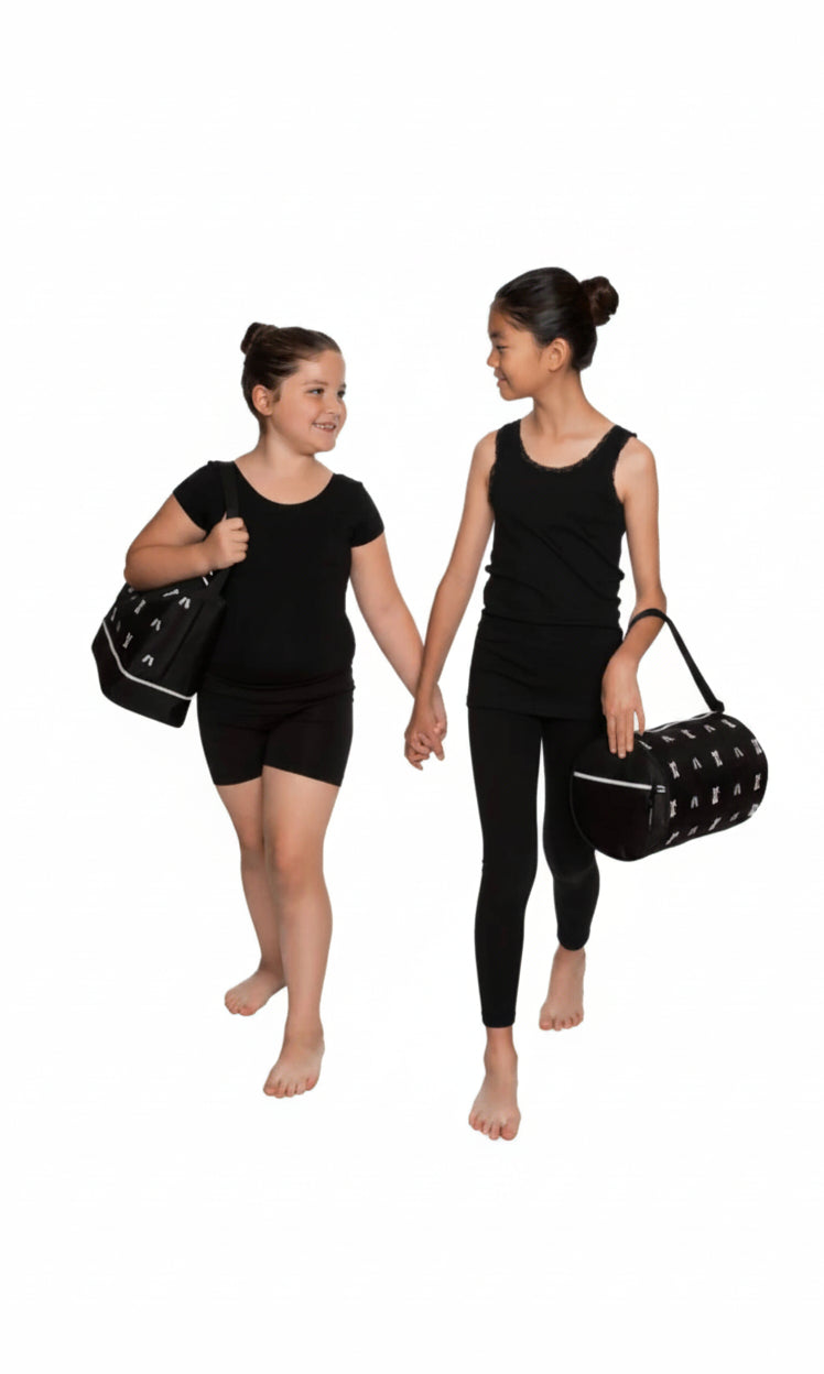 Daisy Duffel Black lifestyle view