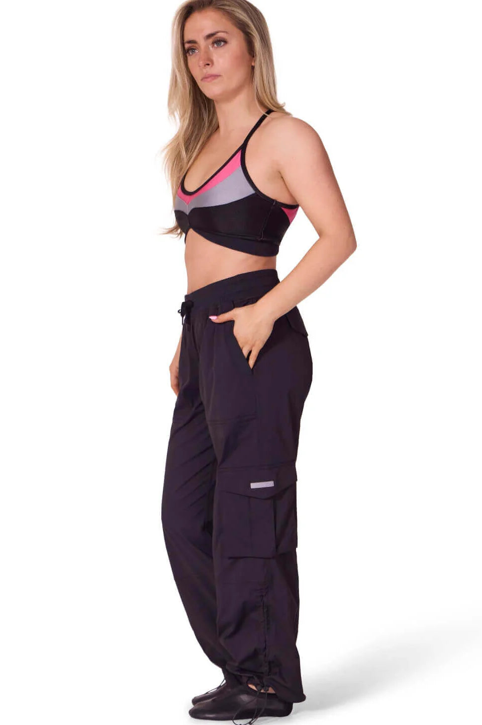 Jet Setter Jogger Black lifestyle view