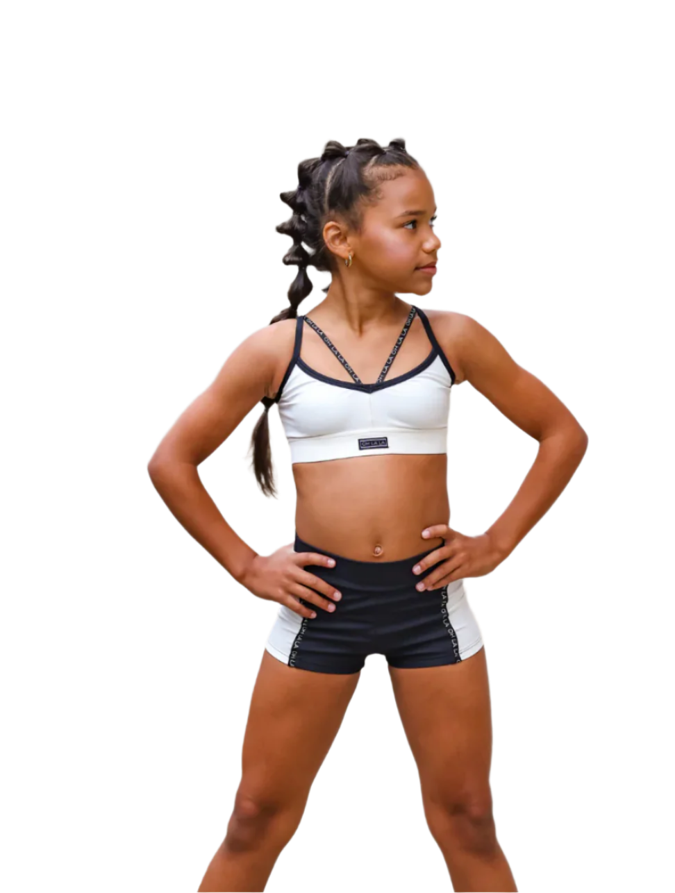 Honor Top/Short Milk/Black lifestyle view