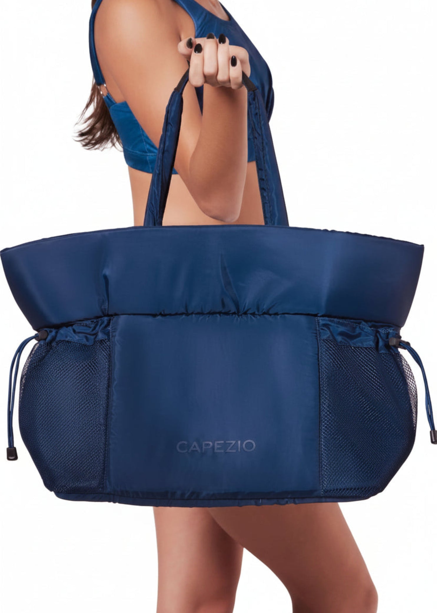 Studio Tote Pebble lifestyle view