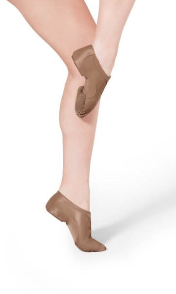 Vibe Jazz Shoe Caramel lifestyle view