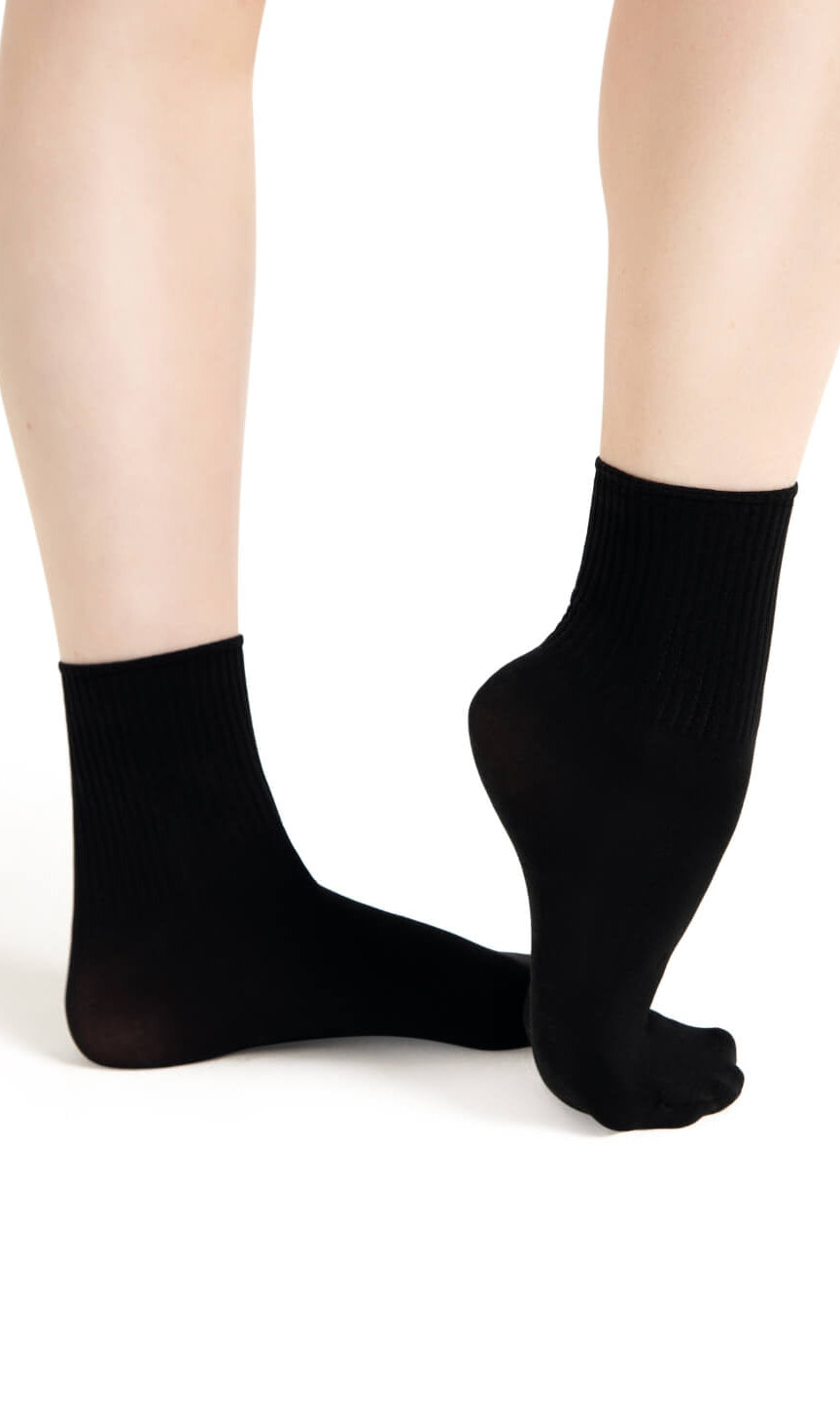 Ribbed Sock Black lifestyle view