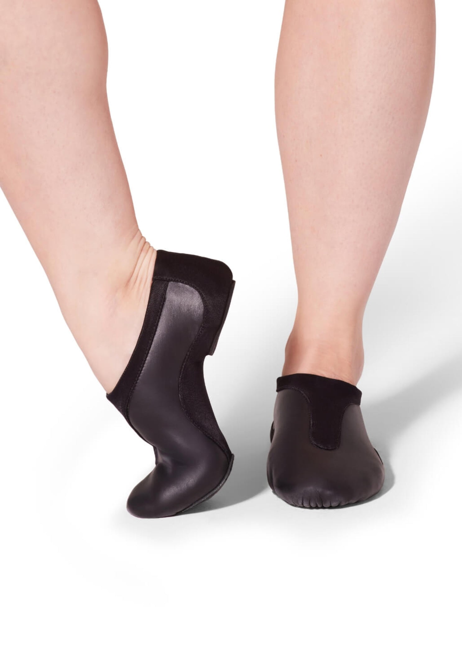 Vibe Jazz Shoe Black lifestyle view