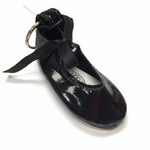 Mini tap shoe keychain with detailed design and miniature taps