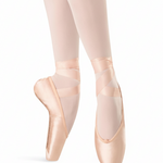 Hannah Pointe Shoe front and side view